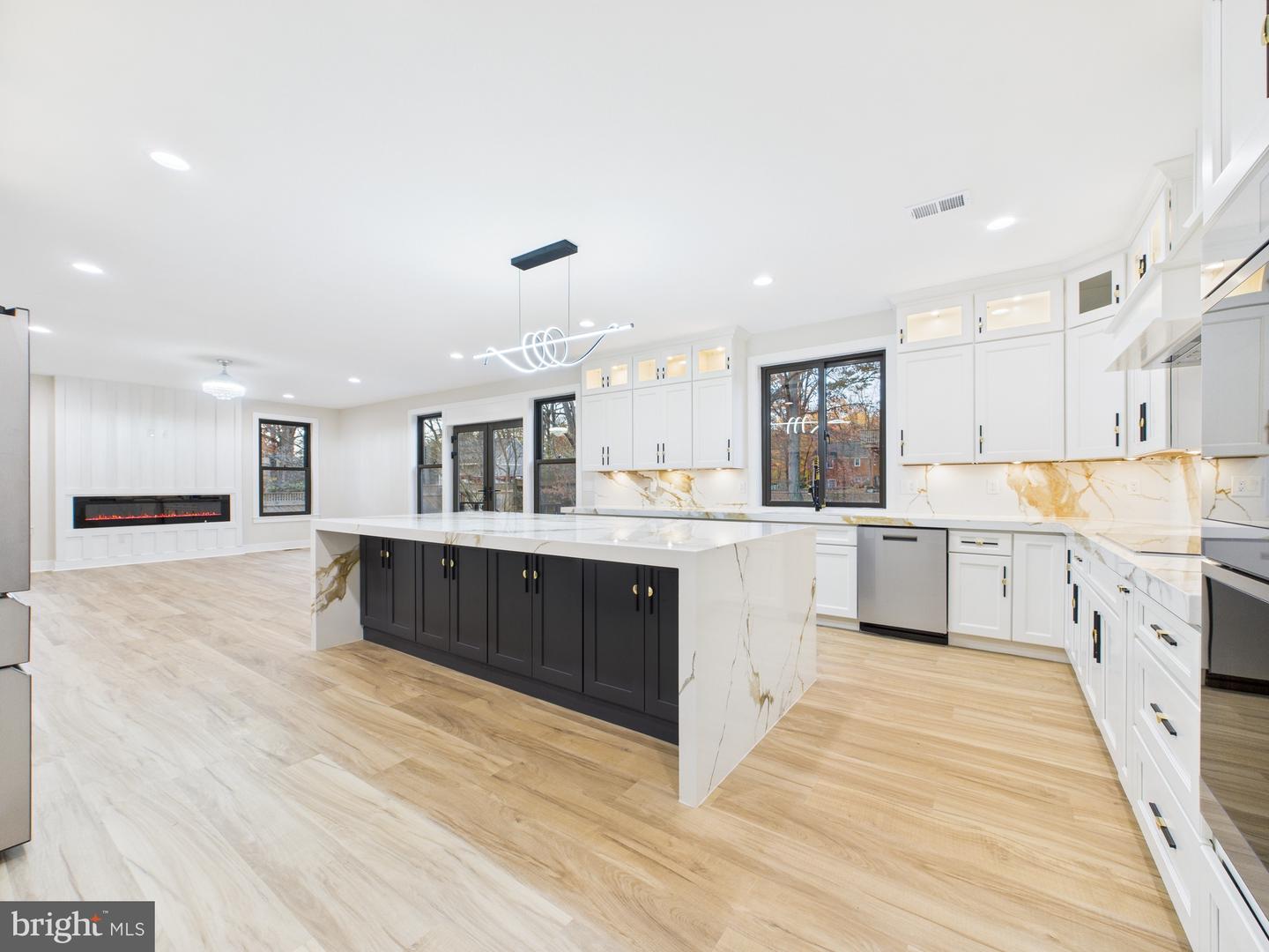 9900 BARBARA ANN LN, FAIRFAX, Virginia 22032, 6 Bedrooms Bedrooms, ,6 BathroomsBathrooms,Residential,For sale,9900 BARBARA ANN LN,VAFC2005970 MLS # VAFC2005970 9900 BARBARA ANN LN, FAIRFAX, Virginia 22032, 6 Bedrooms Bedrooms, ,6 BathroomsBathrooms,Residential,For sale,9900 BARBARA ANN LN,VAFC2005970 MLS # VAFC2005970