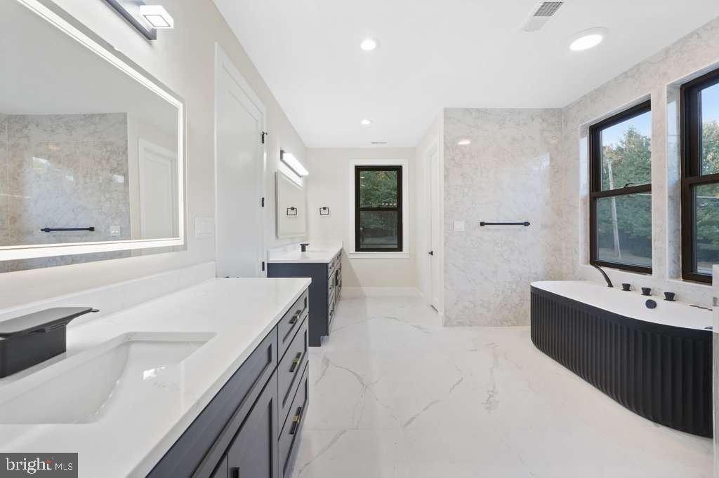 9900 BARBARA ANN LN, FAIRFAX, Virginia 22032, 6 Bedrooms Bedrooms, ,6 BathroomsBathrooms,Residential,For sale,9900 BARBARA ANN LN,VAFC2005970 MLS # VAFC2005970 9900 BARBARA ANN LN, FAIRFAX, Virginia 22032, 6 Bedrooms Bedrooms, ,6 BathroomsBathrooms,Residential,For sale,9900 BARBARA ANN LN,VAFC2005970 MLS # VAFC2005970