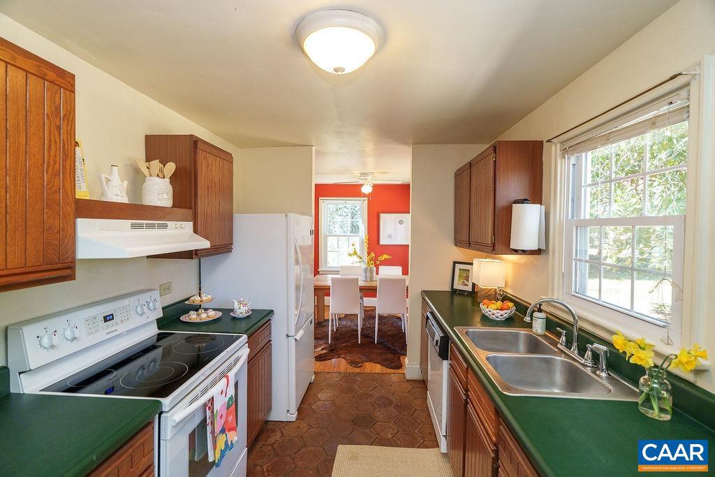 1433 PLYMOUTH RD, CHARLOTTESVILLE, Virginia 22901, 2 Bedrooms Bedrooms, ,1 BathroomBathrooms,Residential,For sale,1433 PLYMOUTH RD,662526 MLS # 662526