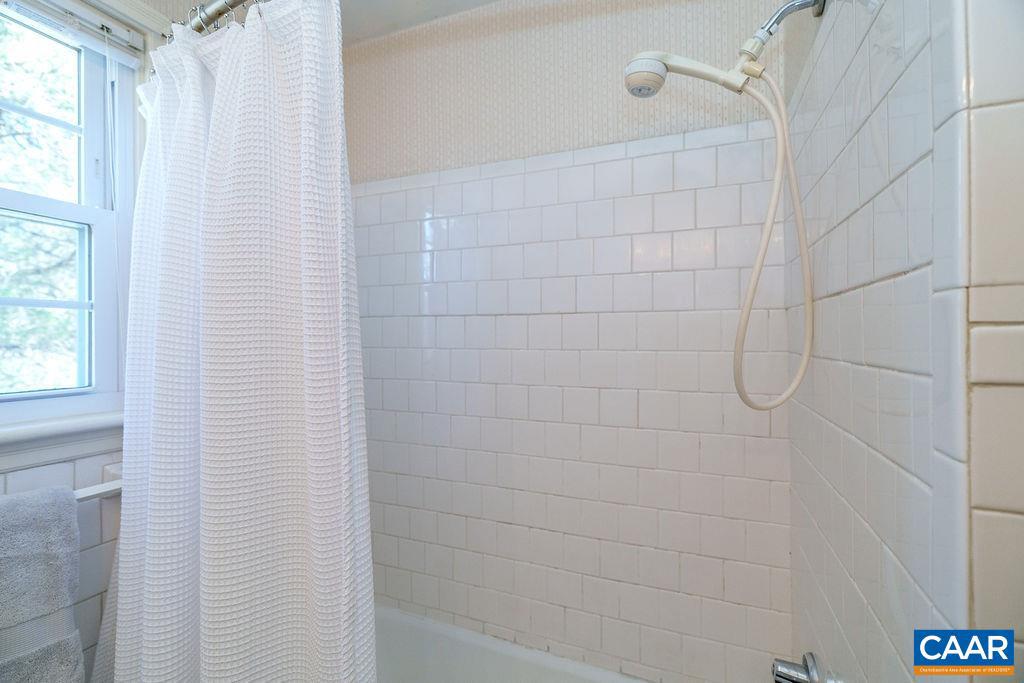 1433 PLYMOUTH RD, CHARLOTTESVILLE, Virginia 22901, 2 Bedrooms Bedrooms, ,1 BathroomBathrooms,Residential,For sale,1433 PLYMOUTH RD,662526 MLS # 662526