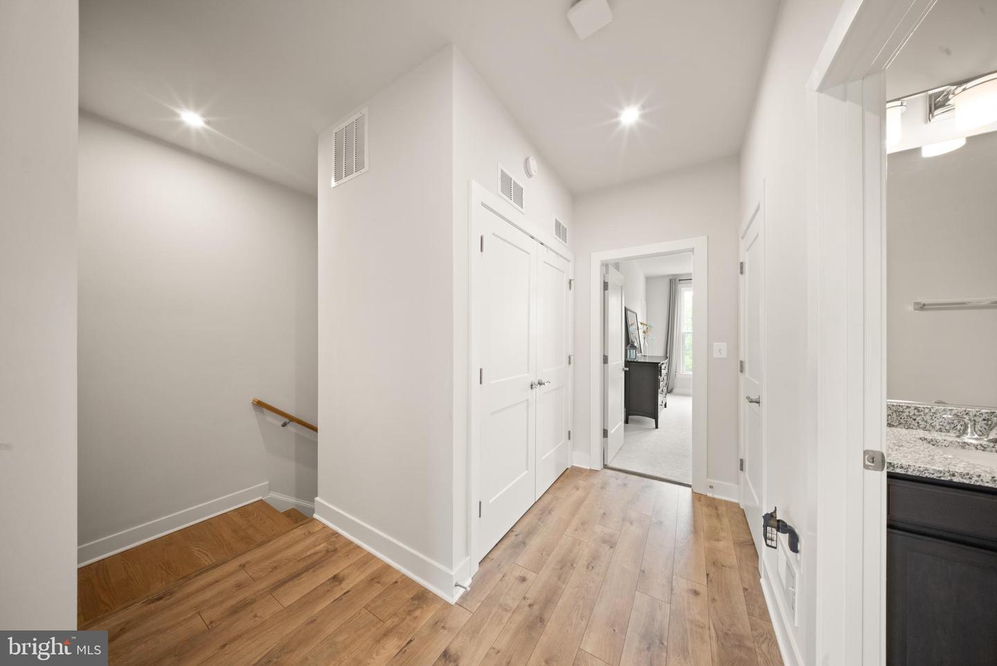 2495 LIBERTY LOOP, HERNDON, Virginia 20171, 3 Bedrooms Bedrooms, ,2 BathroomsBathrooms,Residential,For sale,2495 LIBERTY LOOP,VAFX2233370 MLS # VAFX2233370