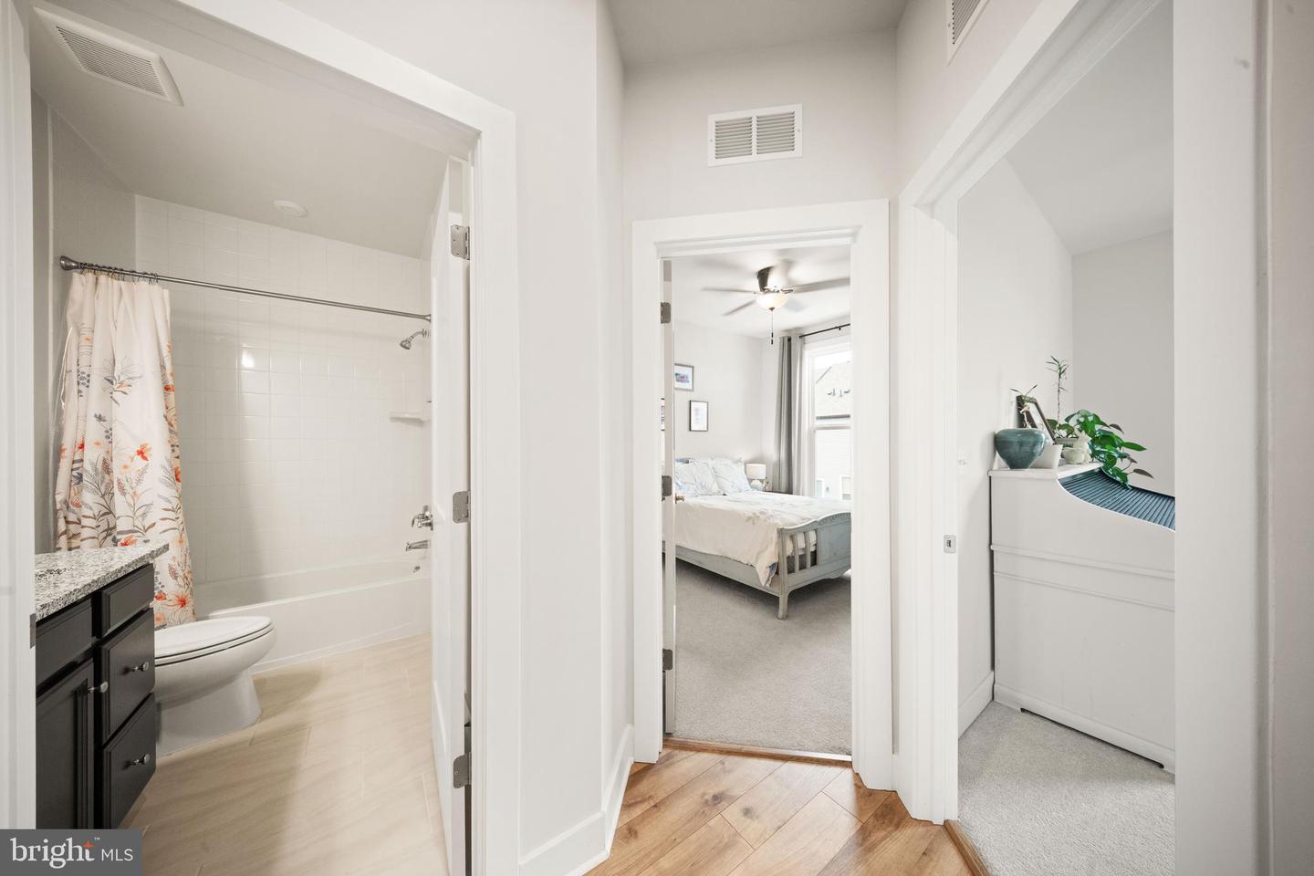 2495 LIBERTY LOOP, HERNDON, Virginia 20171, 3 Bedrooms Bedrooms, ,2 BathroomsBathrooms,Residential,For sale,2495 LIBERTY LOOP,VAFX2233370 MLS # VAFX2233370
