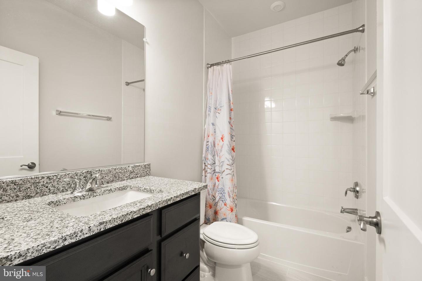 2495 LIBERTY LOOP, HERNDON, Virginia 20171, 3 Bedrooms Bedrooms, ,2 BathroomsBathrooms,Residential,For sale,2495 LIBERTY LOOP,VAFX2233370 MLS # VAFX2233370