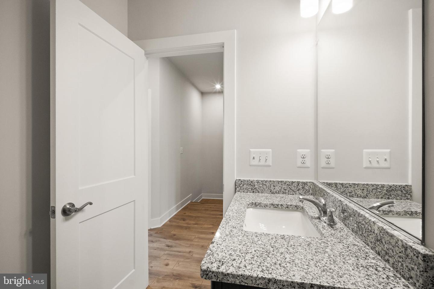 2495 LIBERTY LOOP, HERNDON, Virginia 20171, 3 Bedrooms Bedrooms, ,2 BathroomsBathrooms,Residential,For sale,2495 LIBERTY LOOP,VAFX2233370 MLS # VAFX2233370