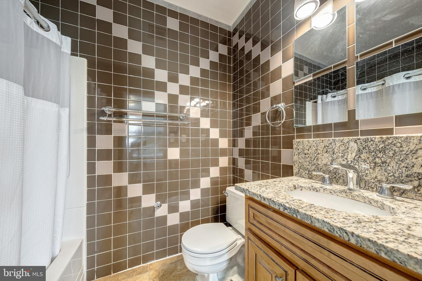 2231 WILLIAMS AVE, VIENNA, Virginia 22182, 5 Bedrooms Bedrooms, ,4 BathroomsBathrooms,Residential,For sale,2231 WILLIAMS AVE,VAFX2233656 MLS # VAFX2233656