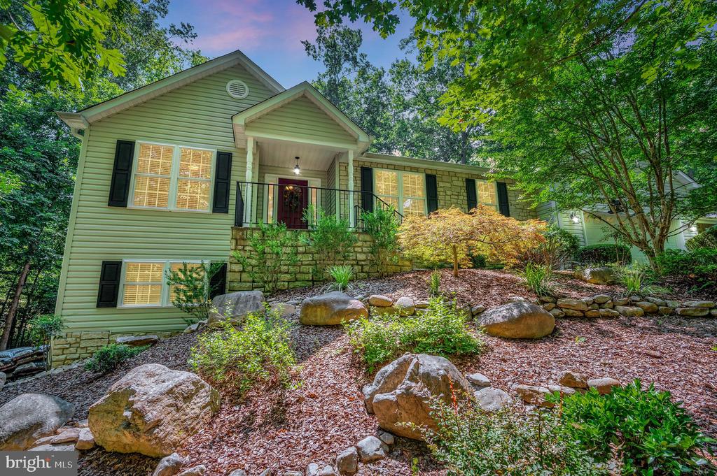 142 LARKSPUR LN, LOCUST GROVE, Virginia 22508, 4 Bedrooms Bedrooms, ,3 BathroomsBathrooms,Residential,142 LARKSPUR LN,VAOR2010374 MLS # VAOR2010374