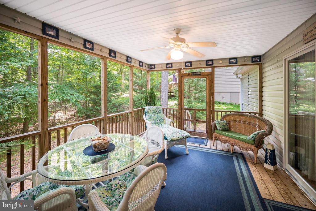 142 LARKSPUR LN, LOCUST GROVE, Virginia 22508, 4 Bedrooms Bedrooms, ,3 BathroomsBathrooms,Residential,142 LARKSPUR LN,VAOR2010374 MLS # VAOR2010374