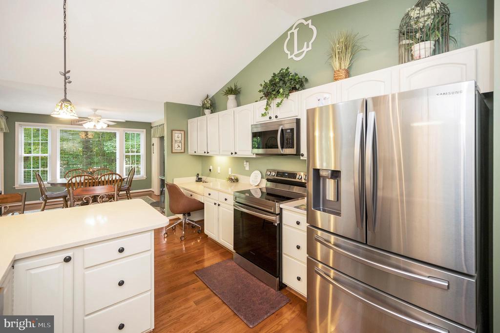 142 LARKSPUR LN, LOCUST GROVE, Virginia 22508, 4 Bedrooms Bedrooms, ,3 BathroomsBathrooms,Residential,142 LARKSPUR LN,VAOR2010374 MLS # VAOR2010374