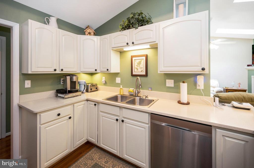 142 LARKSPUR LN, LOCUST GROVE, Virginia 22508, 4 Bedrooms Bedrooms, ,3 BathroomsBathrooms,Residential,142 LARKSPUR LN,VAOR2010374 MLS # VAOR2010374