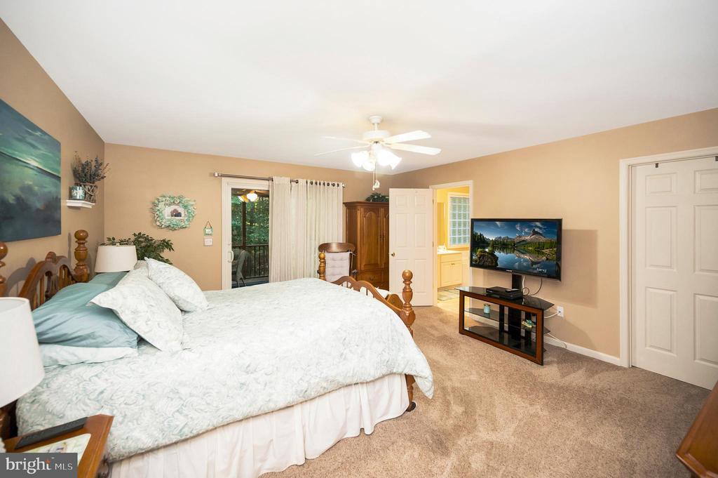 142 LARKSPUR LN, LOCUST GROVE, Virginia 22508, 4 Bedrooms Bedrooms, ,3 BathroomsBathrooms,Residential,142 LARKSPUR LN,VAOR2010374 MLS # VAOR2010374