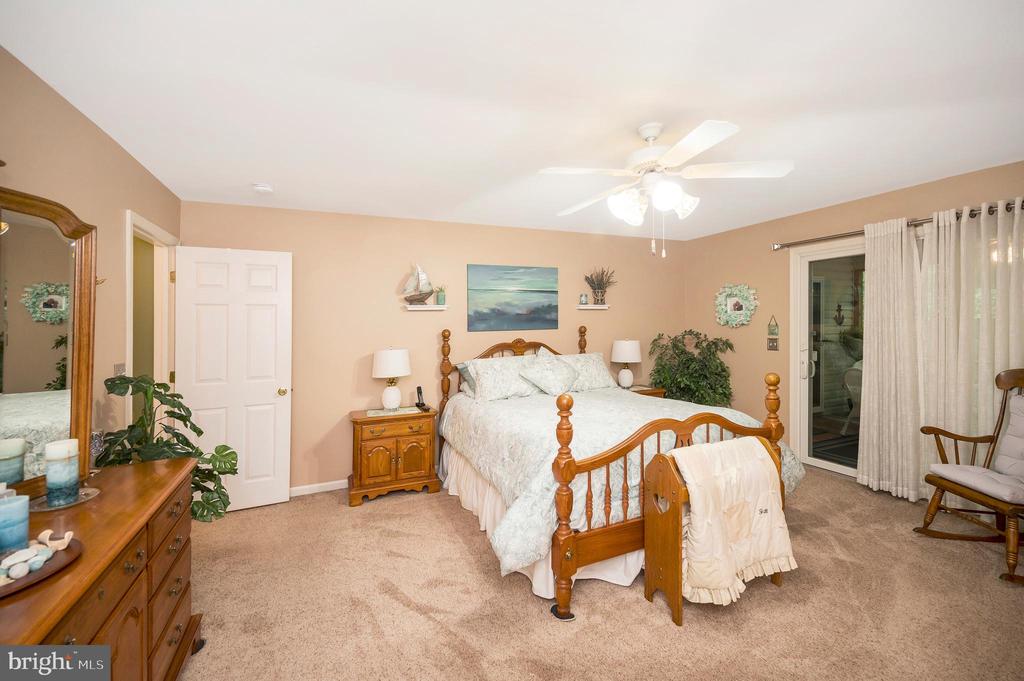 142 LARKSPUR LN, LOCUST GROVE, Virginia 22508, 4 Bedrooms Bedrooms, ,3 BathroomsBathrooms,Residential,142 LARKSPUR LN,VAOR2010374 MLS # VAOR2010374