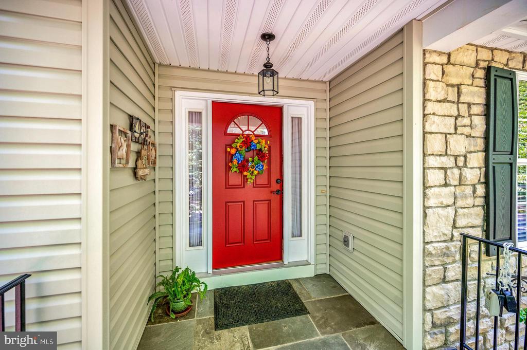 142 LARKSPUR LN, LOCUST GROVE, Virginia 22508, 4 Bedrooms Bedrooms, ,3 BathroomsBathrooms,Residential,142 LARKSPUR LN,VAOR2010374 MLS # VAOR2010374