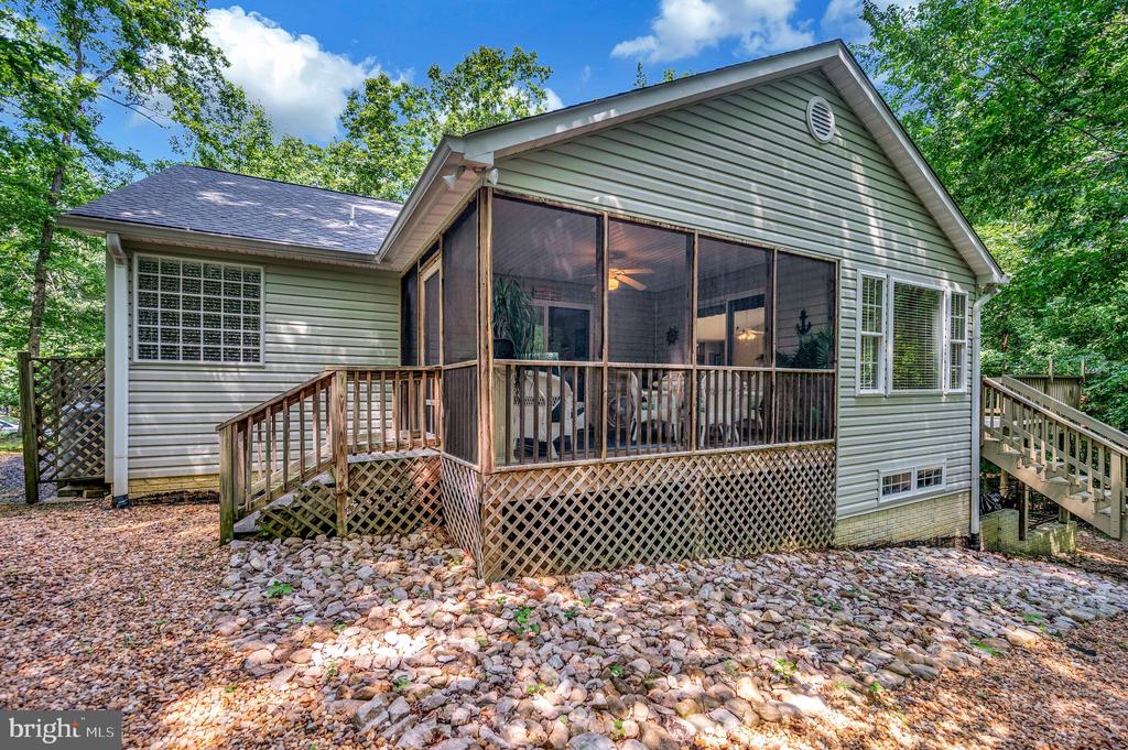 142 LARKSPUR LN, LOCUST GROVE, Virginia 22508, 4 Bedrooms Bedrooms, ,3 BathroomsBathrooms,Residential,142 LARKSPUR LN,VAOR2010374 MLS # VAOR2010374