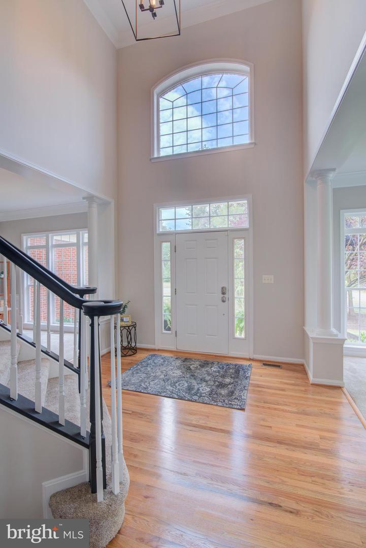 42346 PONDEROSA DR, CHANTILLY, Virginia 20152, 5 Bedrooms Bedrooms, ,4 BathroomsBathrooms,Residential,For sale,42346 PONDEROSA DR,VALO2099316 MLS # VALO2099316