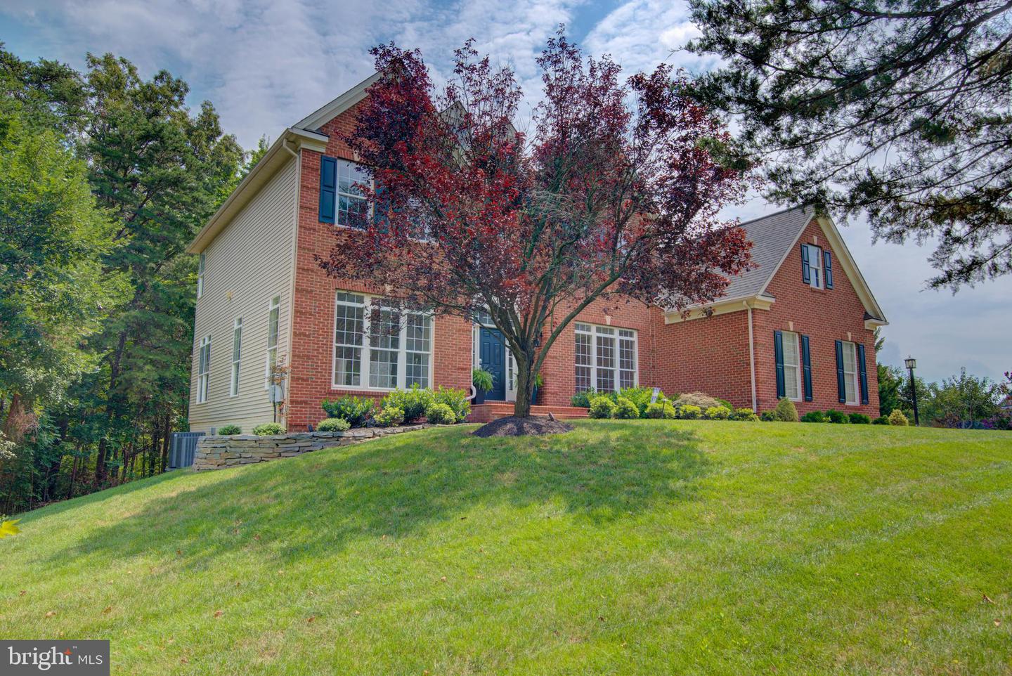 42346 PONDEROSA DR, CHANTILLY, Virginia 20152, 5 Bedrooms Bedrooms, ,4 BathroomsBathrooms,Residential,For sale,42346 PONDEROSA DR,VALO2099316 MLS # VALO2099316
