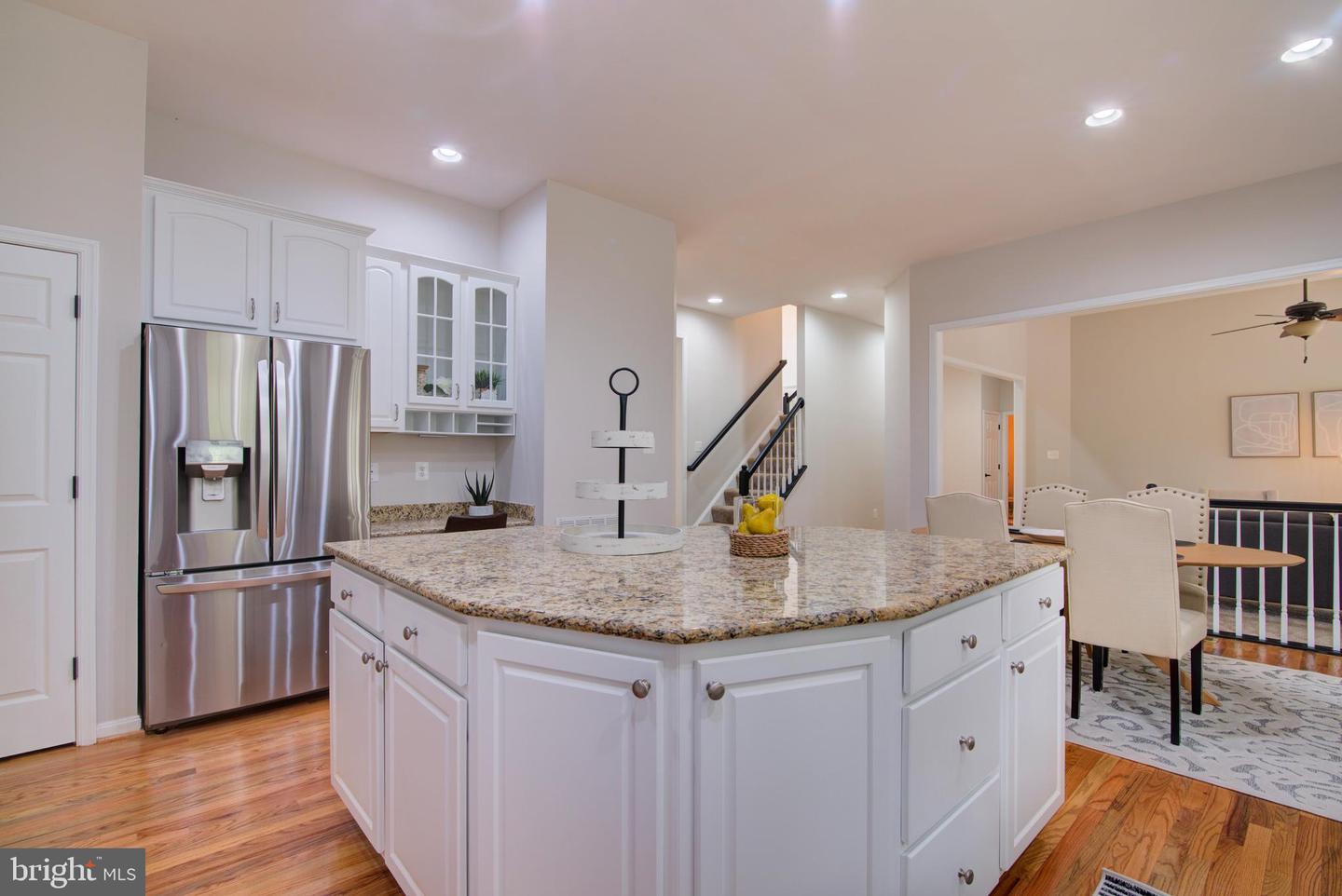 42346 PONDEROSA DR, CHANTILLY, Virginia 20152, 5 Bedrooms Bedrooms, ,4 BathroomsBathrooms,Residential,For sale,42346 PONDEROSA DR,VALO2099316 MLS # VALO2099316