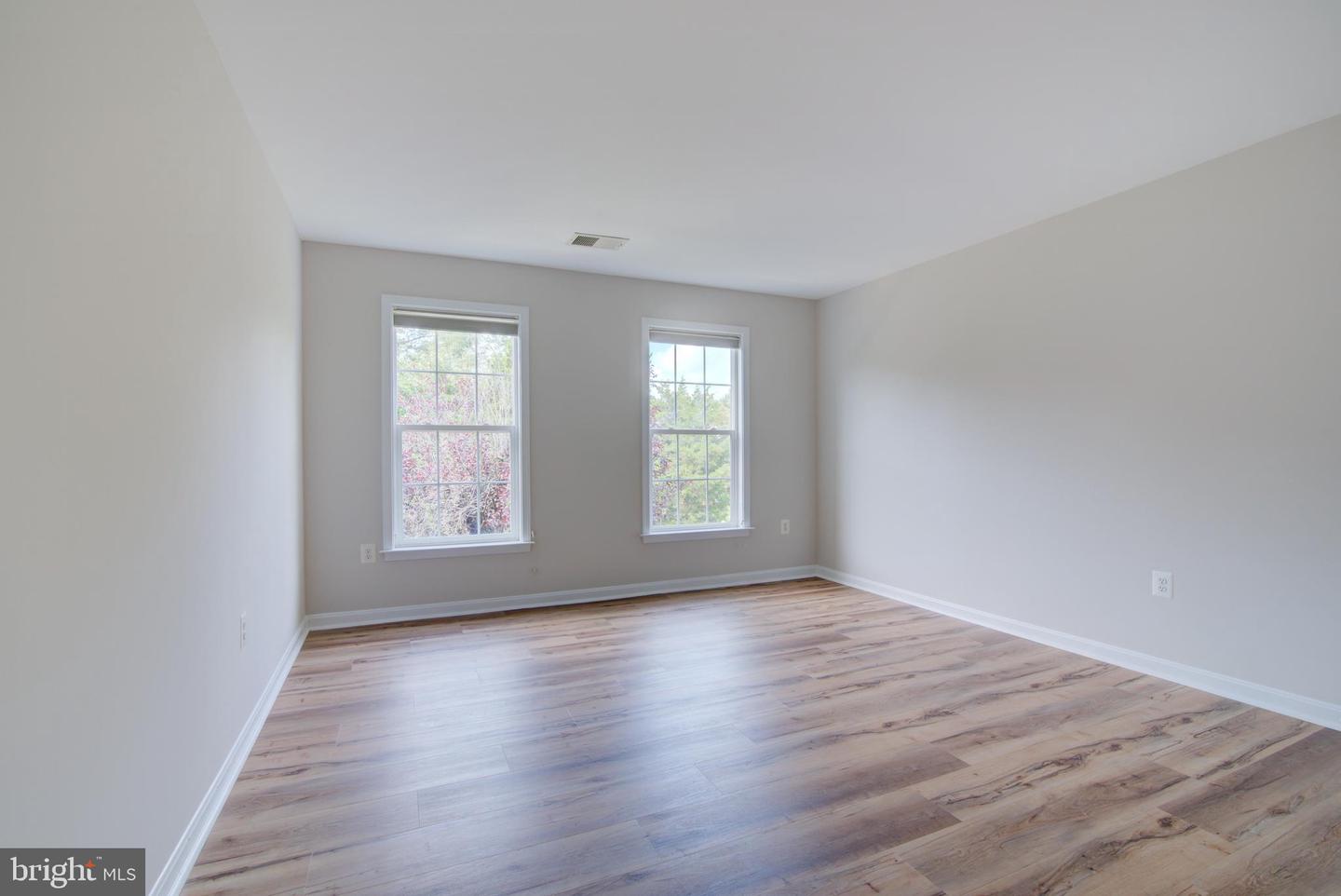 42346 PONDEROSA DR, CHANTILLY, Virginia 20152, 5 Bedrooms Bedrooms, ,4 BathroomsBathrooms,Residential,For sale,42346 PONDEROSA DR,VALO2099316 MLS # VALO2099316