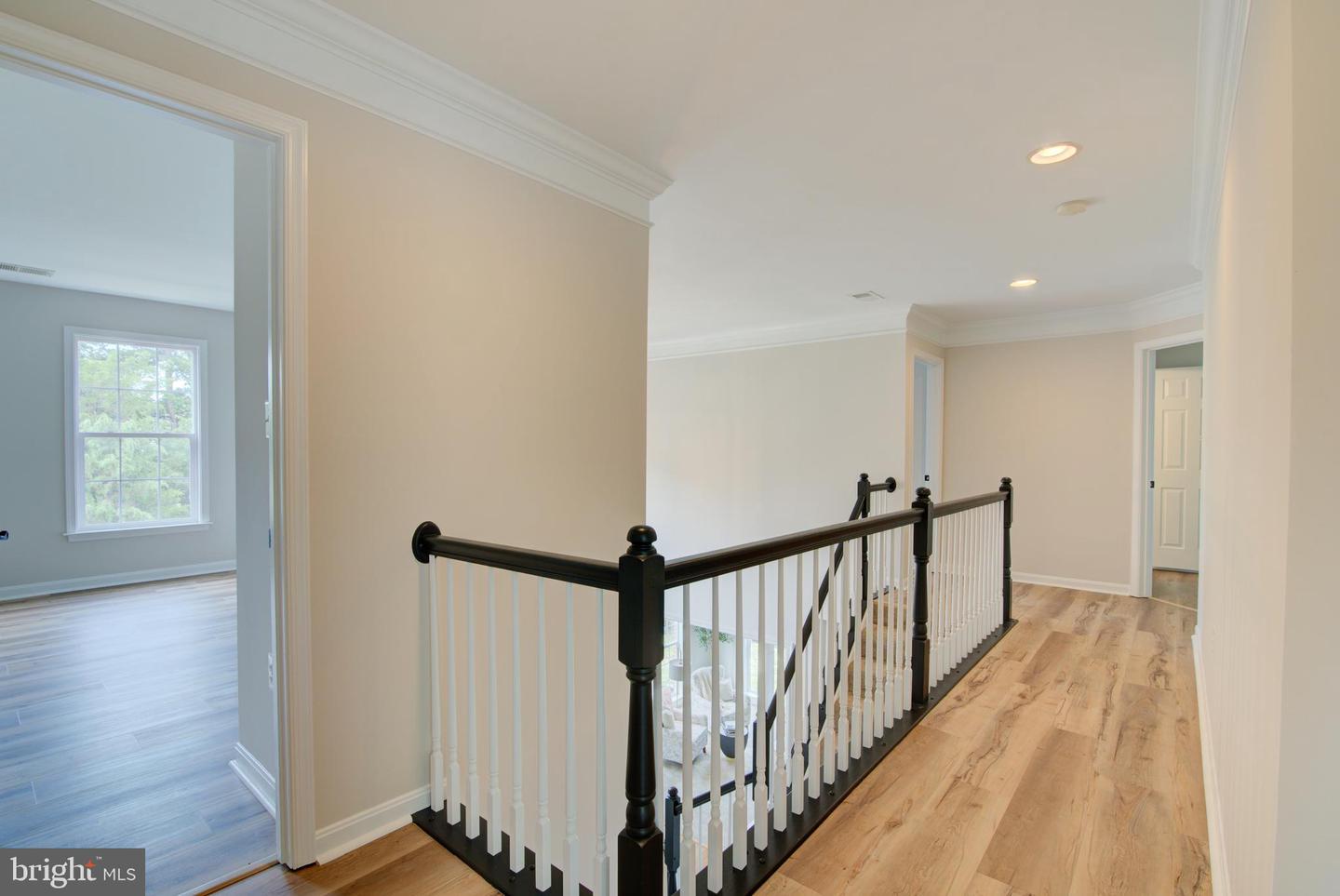 42346 PONDEROSA DR, CHANTILLY, Virginia 20152, 5 Bedrooms Bedrooms, ,4 BathroomsBathrooms,Residential,For sale,42346 PONDEROSA DR,VALO2099316 MLS # VALO2099316