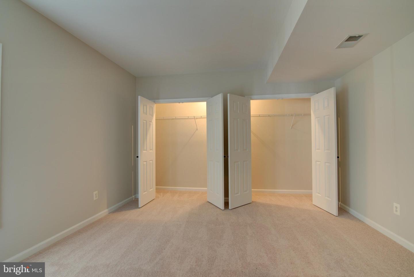 42346 PONDEROSA DR, CHANTILLY, Virginia 20152, 5 Bedrooms Bedrooms, ,4 BathroomsBathrooms,Residential,For sale,42346 PONDEROSA DR,VALO2099316 MLS # VALO2099316