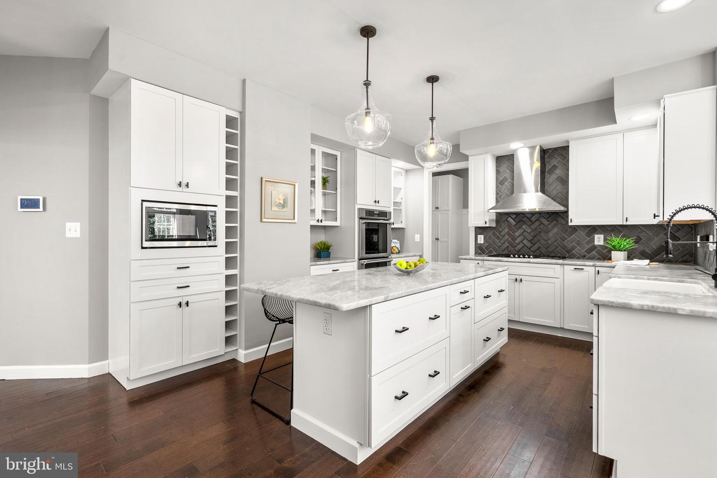 7720 STONE WHEAT CT, ALEXANDRIA, Virginia 22315, 5 Bedrooms Bedrooms, ,3 BathroomsBathrooms,Residential,For sale,7720 STONE WHEAT CT,VAFX2247104 MLS # VAFX2247104