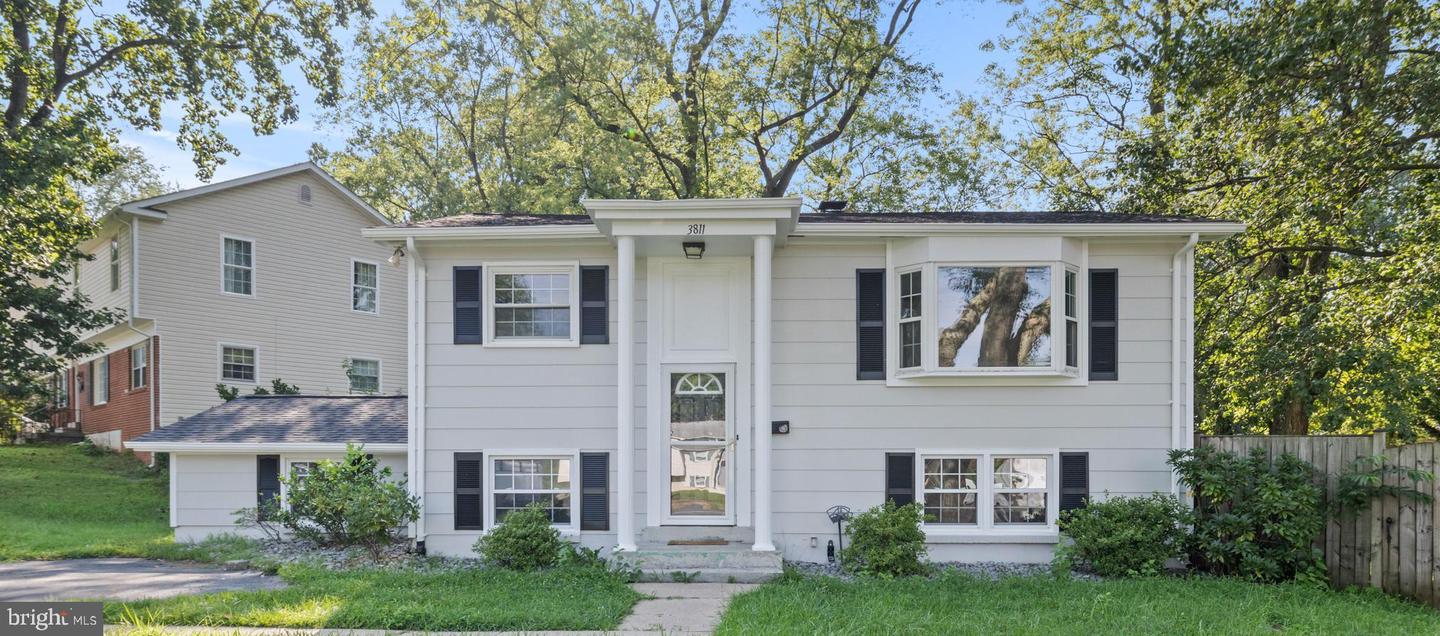 3811 FORESTDALE AVE, WOODBRIDGE, Virginia 22193, 4 Bedrooms Bedrooms, ,2 BathroomsBathrooms,Residential,For sale,3811 FORESTDALE AVE,VAPW2096996 MLS # VAPW2096996
