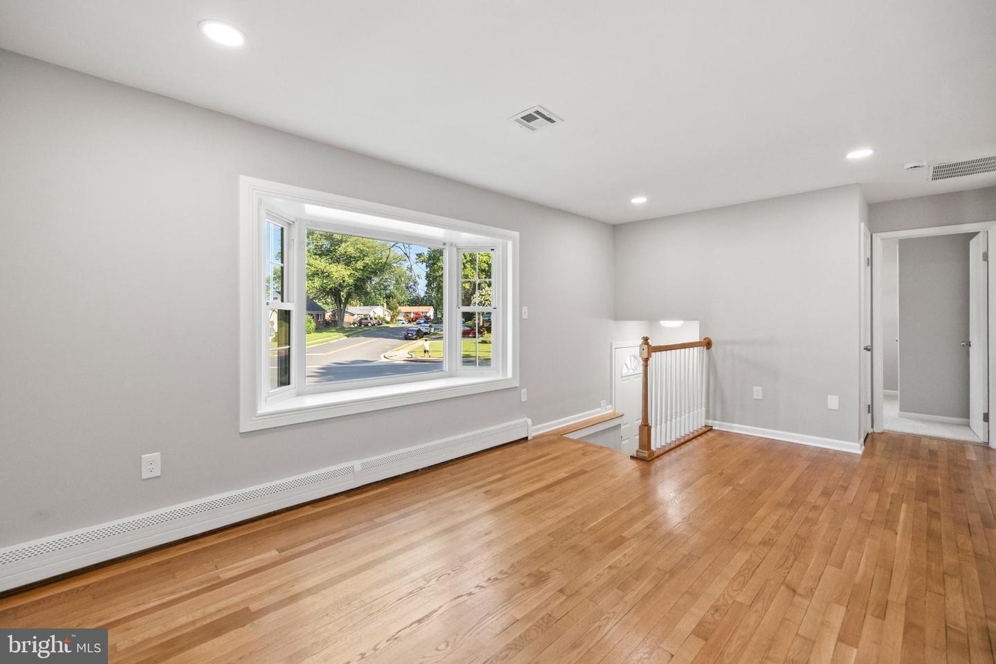 3811 FORESTDALE AVE, WOODBRIDGE, Virginia 22193, 4 Bedrooms Bedrooms, ,2 BathroomsBathrooms,Residential,For sale,3811 FORESTDALE AVE,VAPW2096996 MLS # VAPW2096996