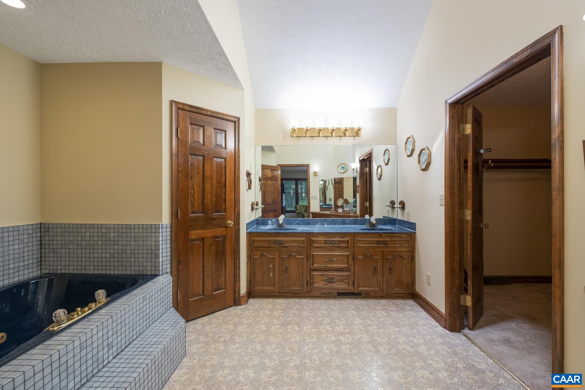 82 BRIAR PATCH LN, STANARDSVILLE, Virginia 22973, 4 Bedrooms Bedrooms, ,4 BathroomsBathrooms,Residential,SPOTSWOOD MANOR,82 BRIAR PATCH LN,667345 MLS # 667345