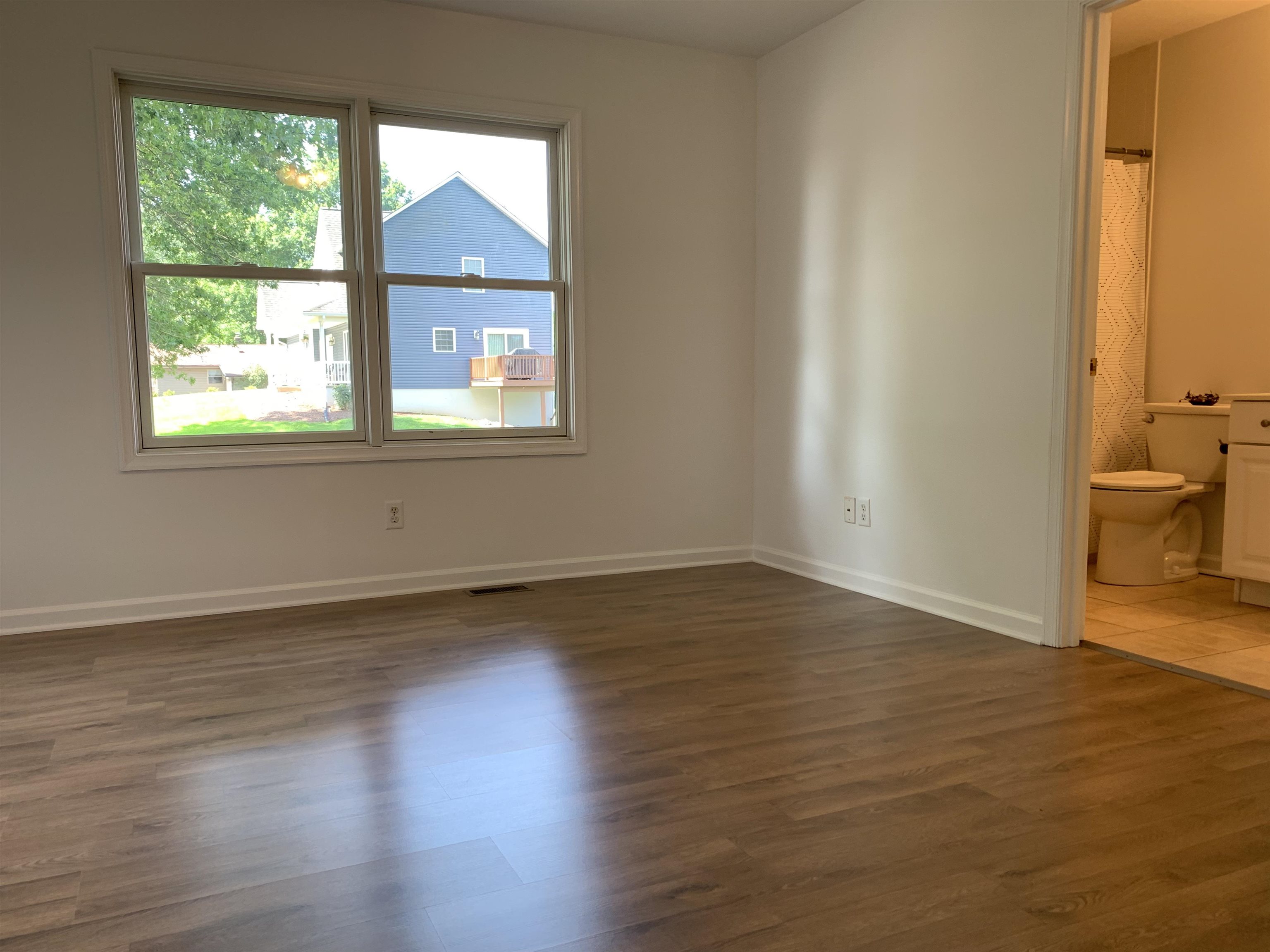 302 NORTH RIVER RD, BRIDGEWATER, Virginia 22812, 3 Bedrooms Bedrooms, ,2 BathroomsBathrooms,Residential,302 NORTH RIVER RD,667424 MLS # 667424
