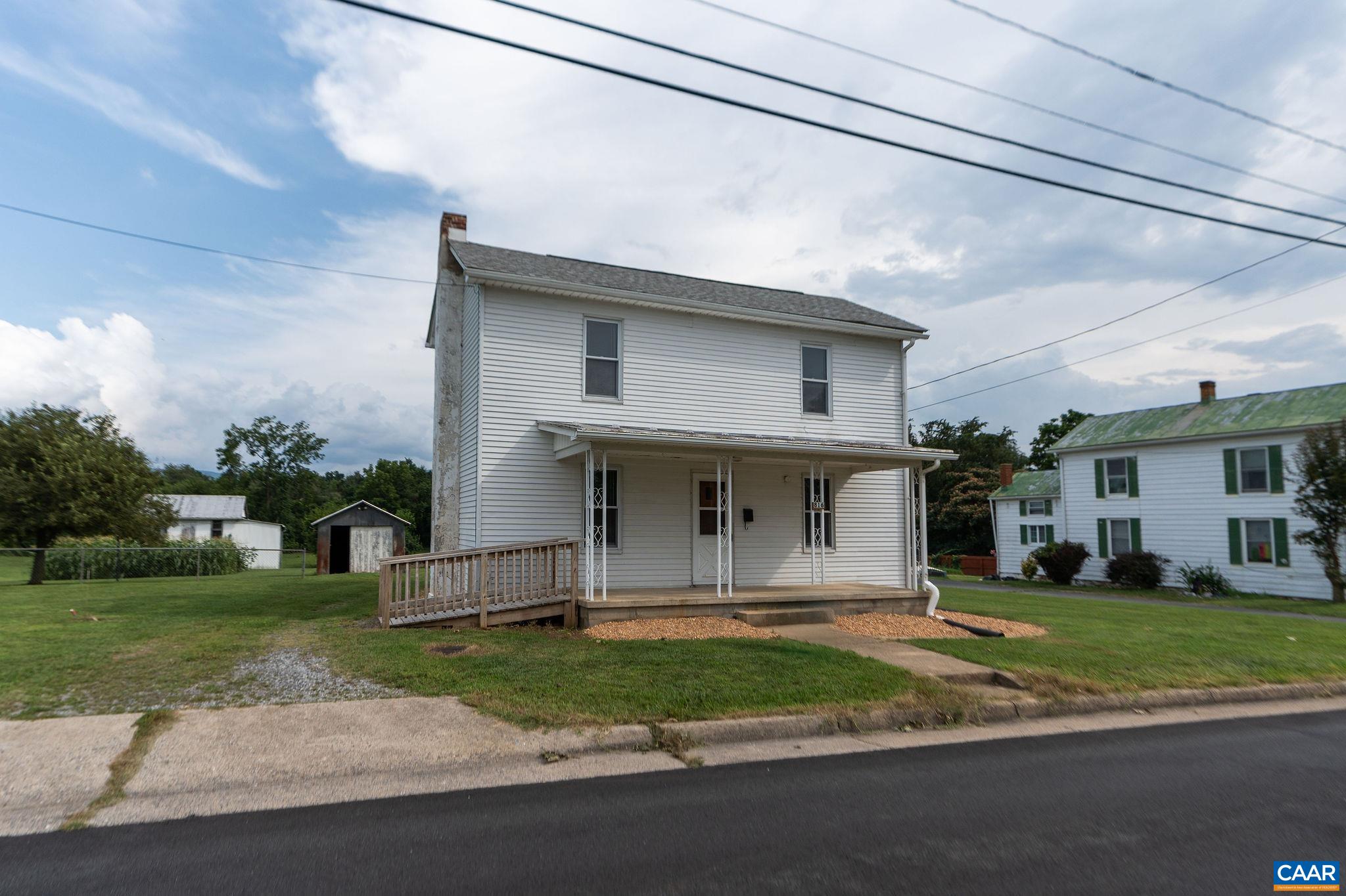 816 NEWTOWN RD, ELKTON, Virginia 22973, 3 Bedrooms Bedrooms, ,1 BathroomBathrooms,Residential,816 NEWTOWN RD,667426 MLS # 667426