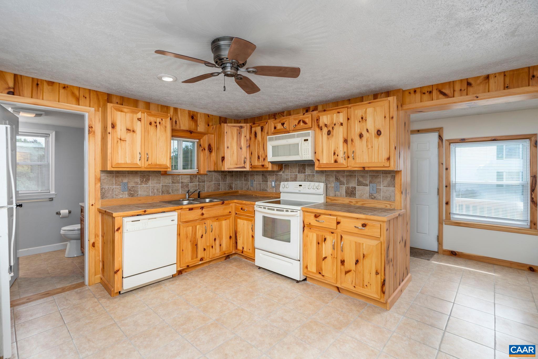 816 NEWTOWN RD, ELKTON, Virginia 22973, 3 Bedrooms Bedrooms, ,1 BathroomBathrooms,Residential,816 NEWTOWN RD,667426 MLS # 667426