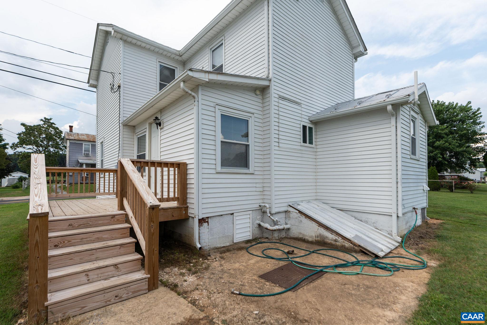 816 NEWTOWN RD, ELKTON, Virginia 22973, 3 Bedrooms Bedrooms, ,1 BathroomBathrooms,Residential,816 NEWTOWN RD,667426 MLS # 667426