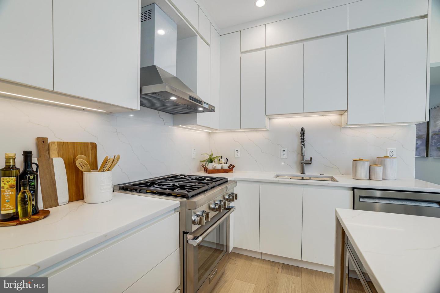 1205 SHEPHERD ST NW, WASHINGTON, District Of Columbia 20011, 4 Bedrooms Bedrooms, ,4 BathroomsBathrooms,Residential,For sale,1205 SHEPHERD ST NW,DCDC2206630 MLS # DCDC2206630