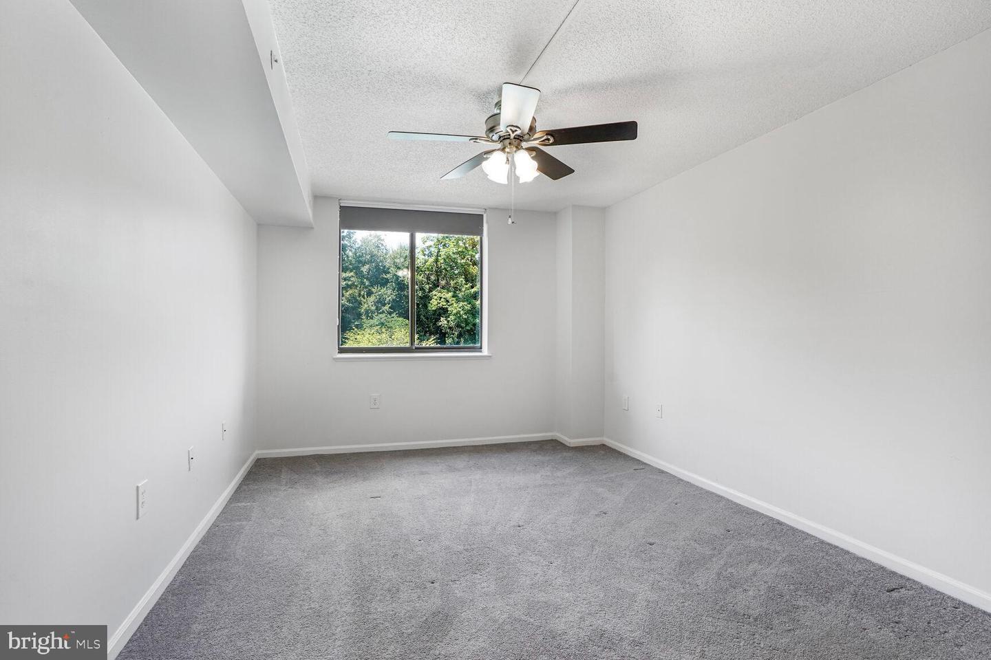 2230 GEORGE C MARSHALL DR #512, FALLS CHURCH, Virginia 22043, 2 Bedrooms Bedrooms, ,2 BathroomsBathrooms,Residential,For sale,2230 GEORGE C MARSHALL DR #512,VAFX2249234 MLS # VAFX2249234