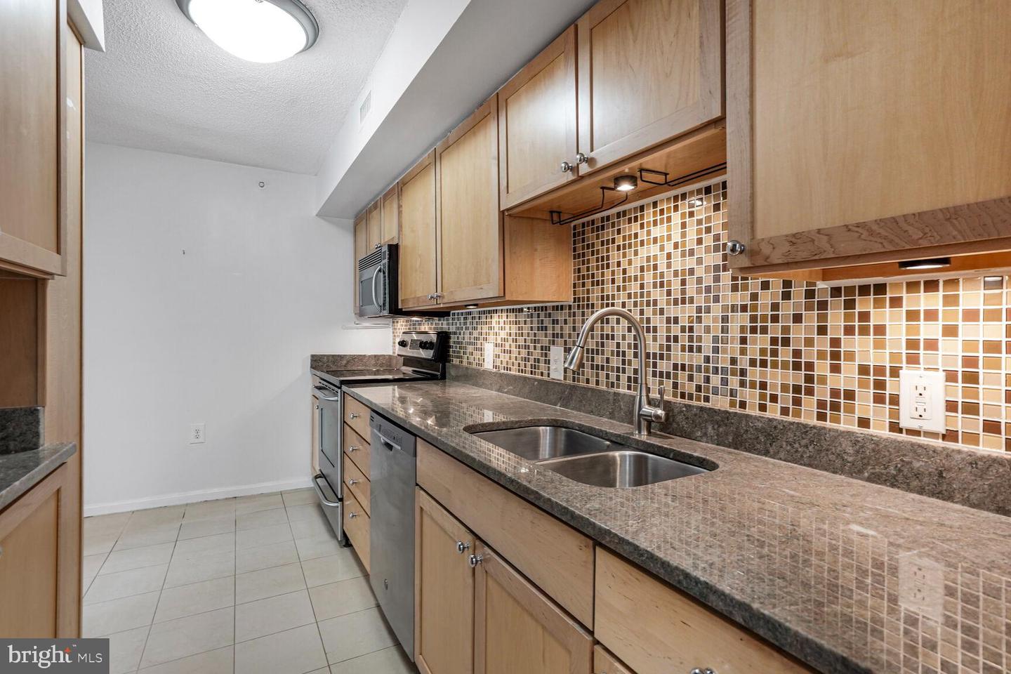 2230 GEORGE C MARSHALL DR #512, FALLS CHURCH, Virginia 22043, 2 Bedrooms Bedrooms, ,2 BathroomsBathrooms,Residential,For sale,2230 GEORGE C MARSHALL DR #512,VAFX2249234 MLS # VAFX2249234