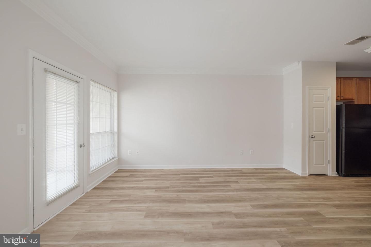 4850 EISENHOWER AVE #409, ALEXANDRIA, Virginia 22304, 2 Bedrooms Bedrooms, 3 Rooms Rooms,1 BathroomBathrooms,Residential,For sale,4850 EISENHOWER AVE #409,VAAX2046812 MLS # VAAX2046812