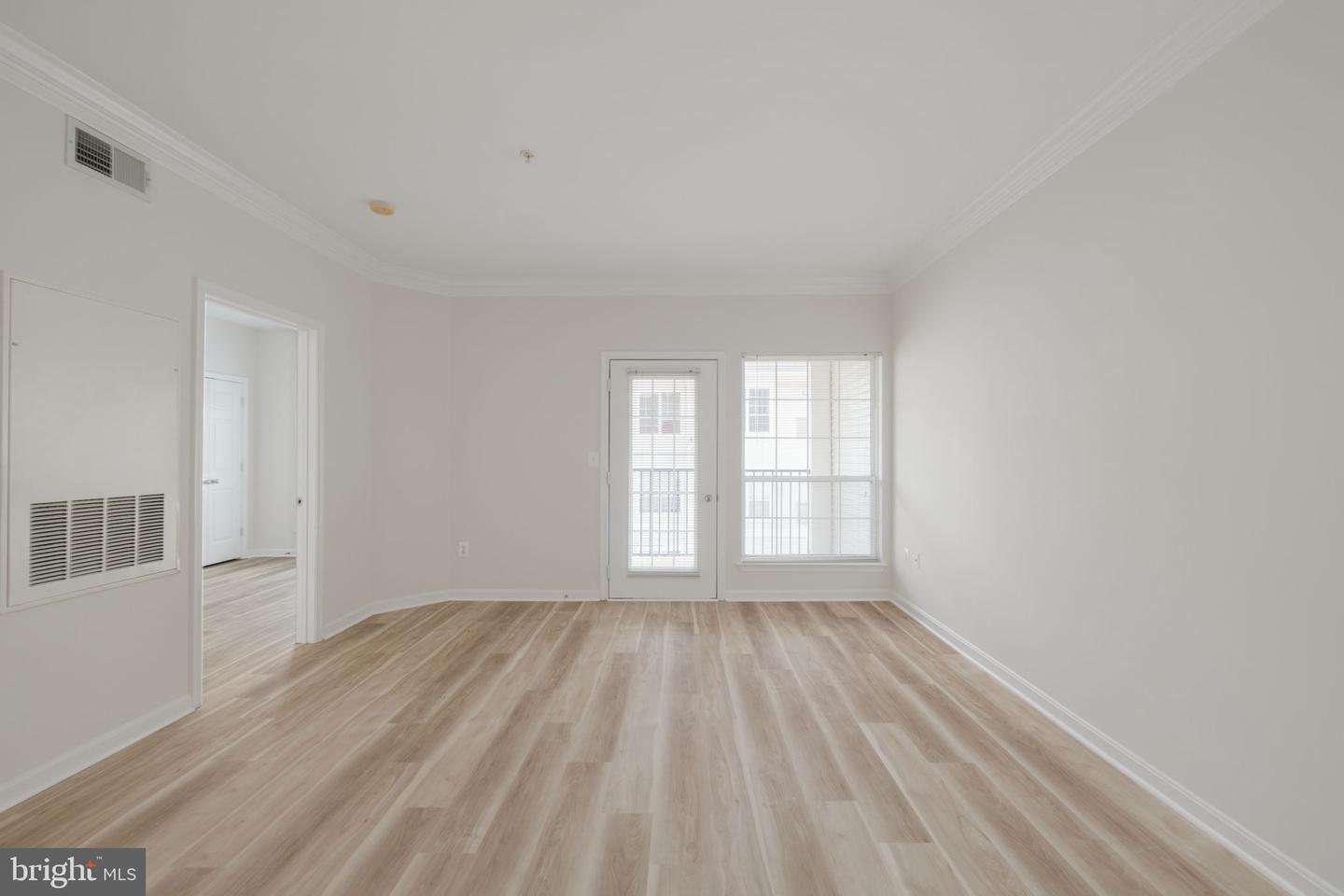 4850 EISENHOWER AVE #409, ALEXANDRIA, Virginia 22304, 2 Bedrooms Bedrooms, 3 Rooms Rooms,1 BathroomBathrooms,Residential,For sale,4850 EISENHOWER AVE #409,VAAX2046812 MLS # VAAX2046812