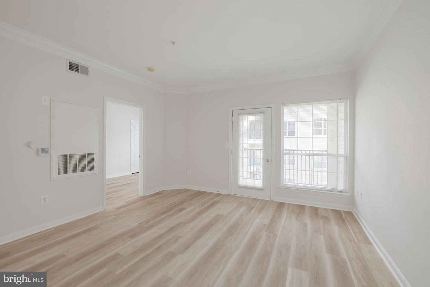 4850 EISENHOWER AVE #409, ALEXANDRIA, Virginia 22304, 2 Bedrooms Bedrooms, 3 Rooms Rooms,1 BathroomBathrooms,Residential,For sale,4850 EISENHOWER AVE #409,VAAX2046812 MLS # VAAX2046812