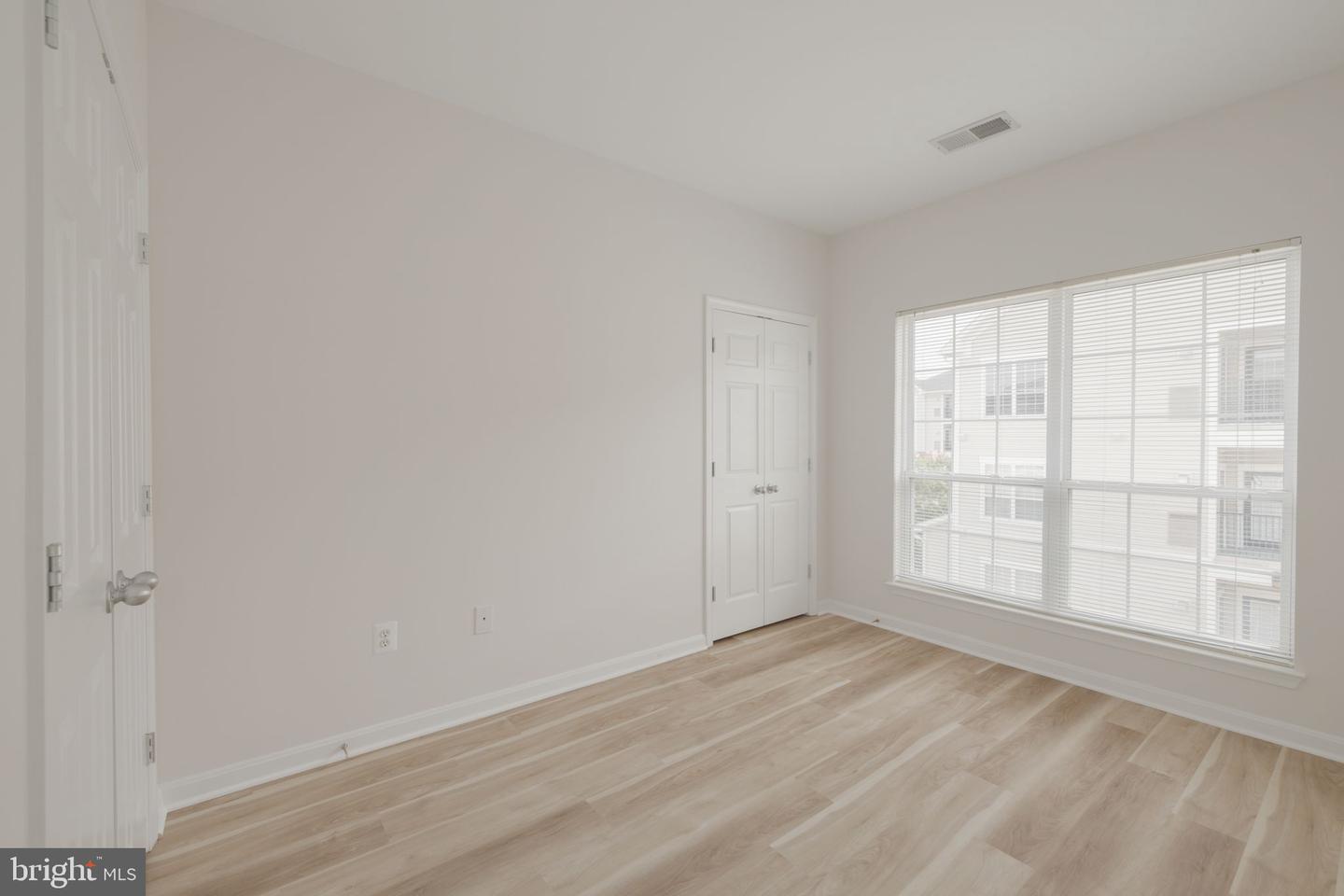 4850 EISENHOWER AVE #409, ALEXANDRIA, Virginia 22304, 2 Bedrooms Bedrooms, 3 Rooms Rooms,1 BathroomBathrooms,Residential,For sale,4850 EISENHOWER AVE #409,VAAX2046812 MLS # VAAX2046812
