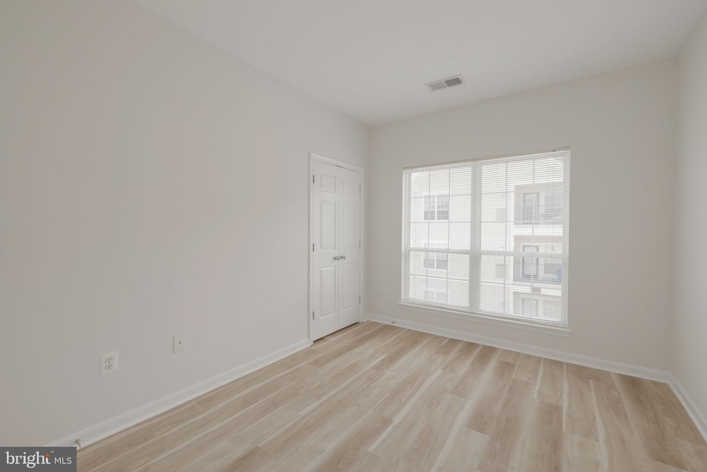 4850 EISENHOWER AVE #409, ALEXANDRIA, Virginia 22304, 2 Bedrooms Bedrooms, 3 Rooms Rooms,1 BathroomBathrooms,Residential,For sale,4850 EISENHOWER AVE #409,VAAX2046812 MLS # VAAX2046812