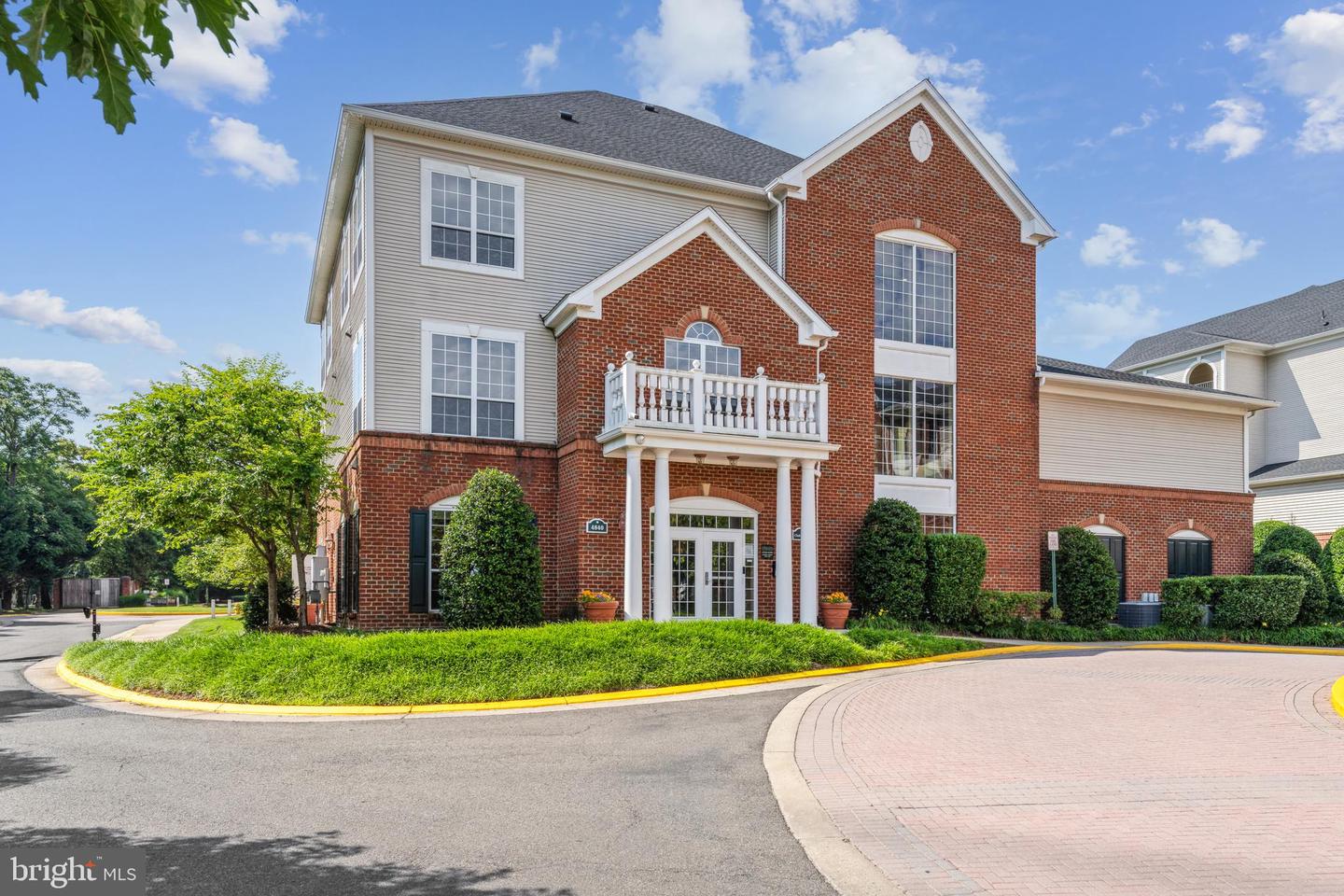4850 EISENHOWER AVE #409, ALEXANDRIA, Virginia 22304, 2 Bedrooms Bedrooms, 3 Rooms Rooms,1 BathroomBathrooms,Residential,For sale,4850 EISENHOWER AVE #409,VAAX2046812 MLS # VAAX2046812