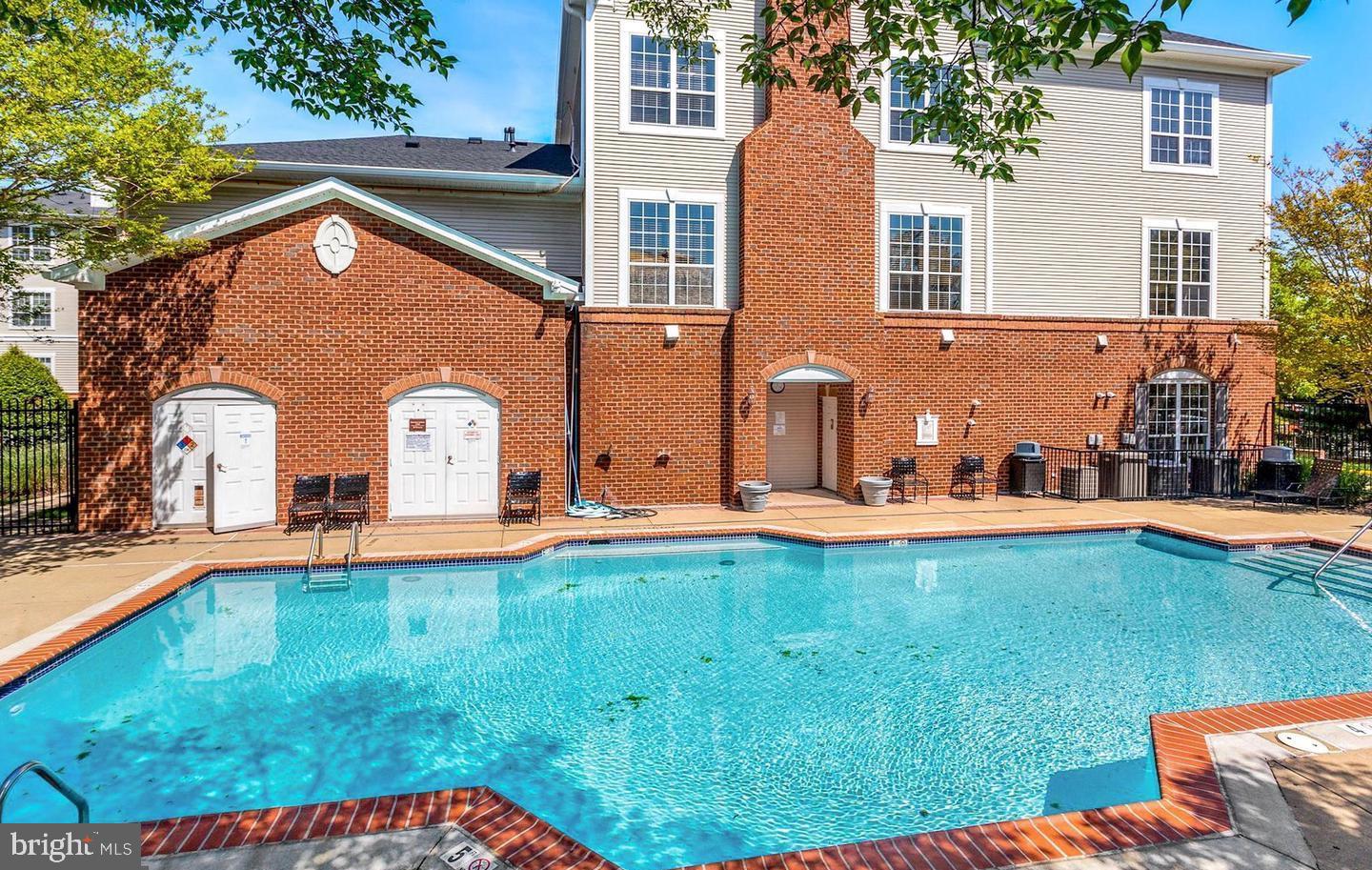 4850 EISENHOWER AVE #409, ALEXANDRIA, Virginia 22304, 2 Bedrooms Bedrooms, 3 Rooms Rooms,1 BathroomBathrooms,Residential,For sale,4850 EISENHOWER AVE #409,VAAX2046812 MLS # VAAX2046812