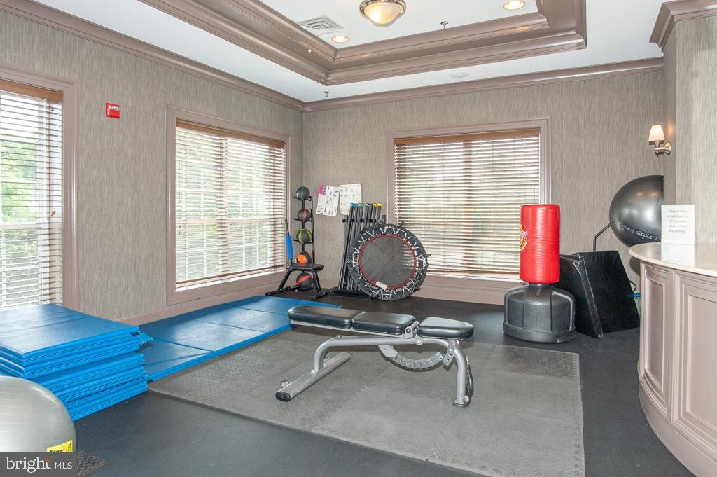 4850 EISENHOWER AVE #409, ALEXANDRIA, Virginia 22304, 2 Bedrooms Bedrooms, 3 Rooms Rooms,1 BathroomBathrooms,Residential,For sale,4850 EISENHOWER AVE #409,VAAX2046812 MLS # VAAX2046812