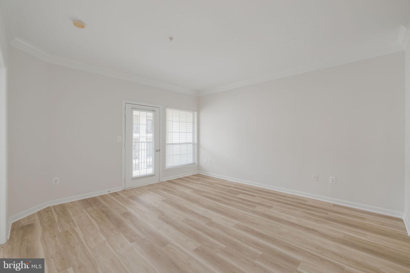 4850 EISENHOWER AVE #409, ALEXANDRIA, Virginia 22304, 2 Bedrooms Bedrooms, 3 Rooms Rooms,1 BathroomBathrooms,Residential,For sale,4850 EISENHOWER AVE #409,VAAX2046812 MLS # VAAX2046812
