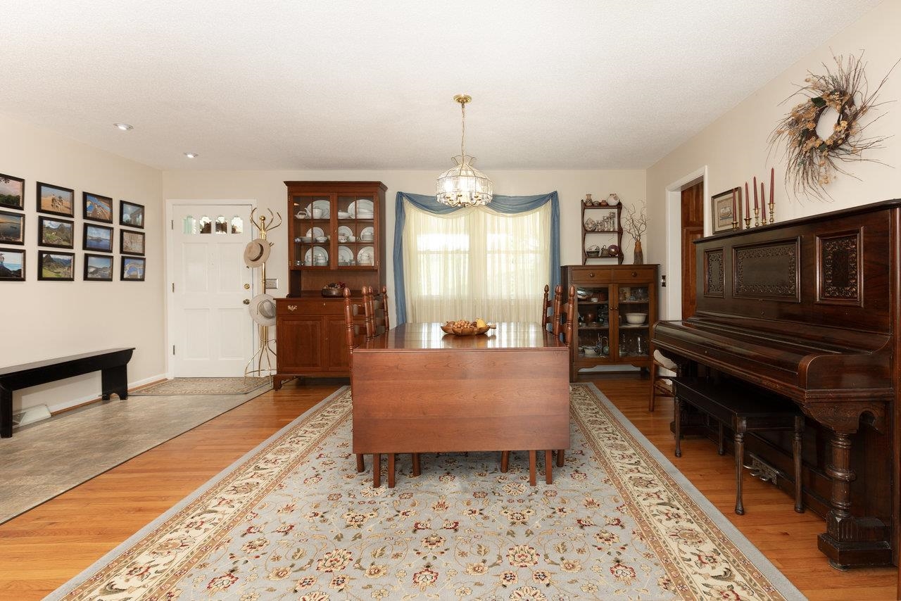 232 MOUNTAIN VIEW DR, BRIDGEWATER, Virginia 22812, 4 Bedrooms Bedrooms, ,3 BathroomsBathrooms,Residential,232 MOUNTAIN VIEW DR,667429 MLS # 667429
