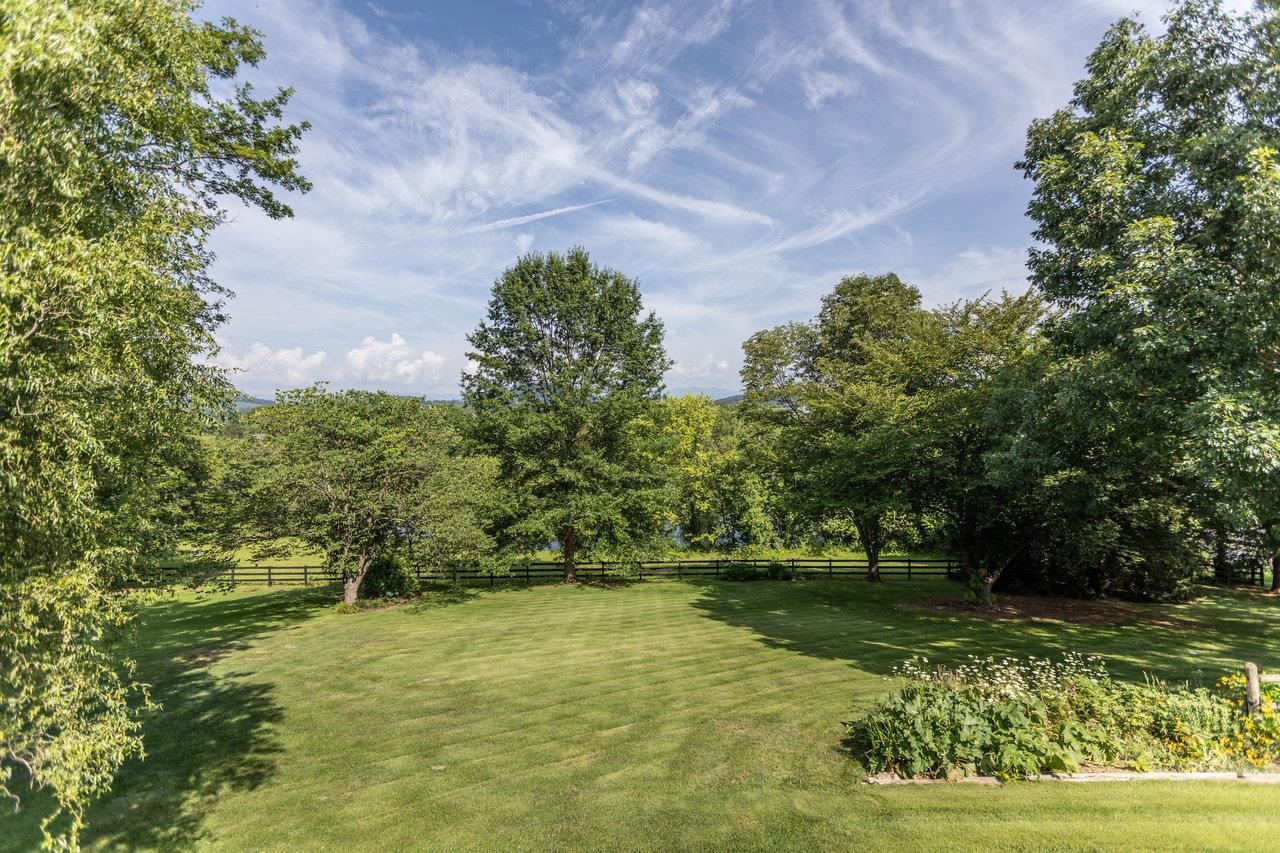 232 MOUNTAIN VIEW DR, BRIDGEWATER, Virginia 22812, 4 Bedrooms Bedrooms, ,3 BathroomsBathrooms,Residential,232 MOUNTAIN VIEW DR,667429 MLS # 667429