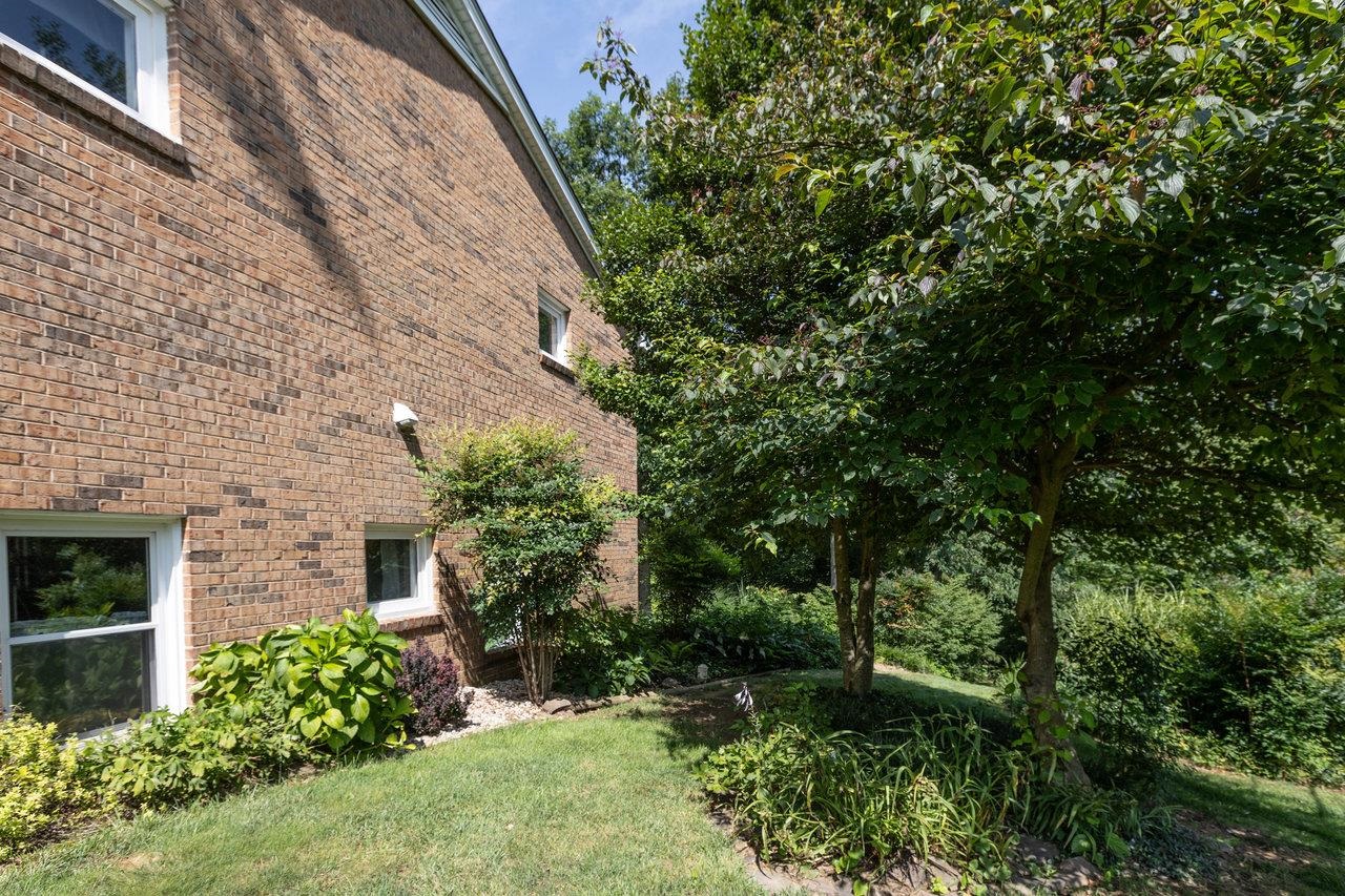 232 MOUNTAIN VIEW DR, BRIDGEWATER, Virginia 22812, 4 Bedrooms Bedrooms, ,3 BathroomsBathrooms,Residential,232 MOUNTAIN VIEW DR,667429 MLS # 667429