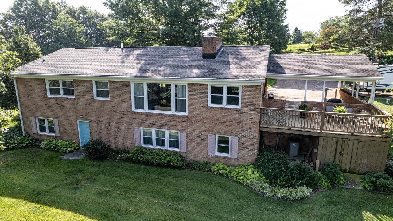 232 MOUNTAIN VIEW DR, BRIDGEWATER, Virginia 22812, 4 Bedrooms Bedrooms, ,3 BathroomsBathrooms,Residential,232 MOUNTAIN VIEW DR,667429 MLS # 667429
