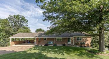 232 MOUNTAIN VIEW DR, BRIDGEWATER, Virginia 22812, 4 Bedrooms Bedrooms, ,3 BathroomsBathrooms,Residential,232 MOUNTAIN VIEW DR,667429 MLS # 667429