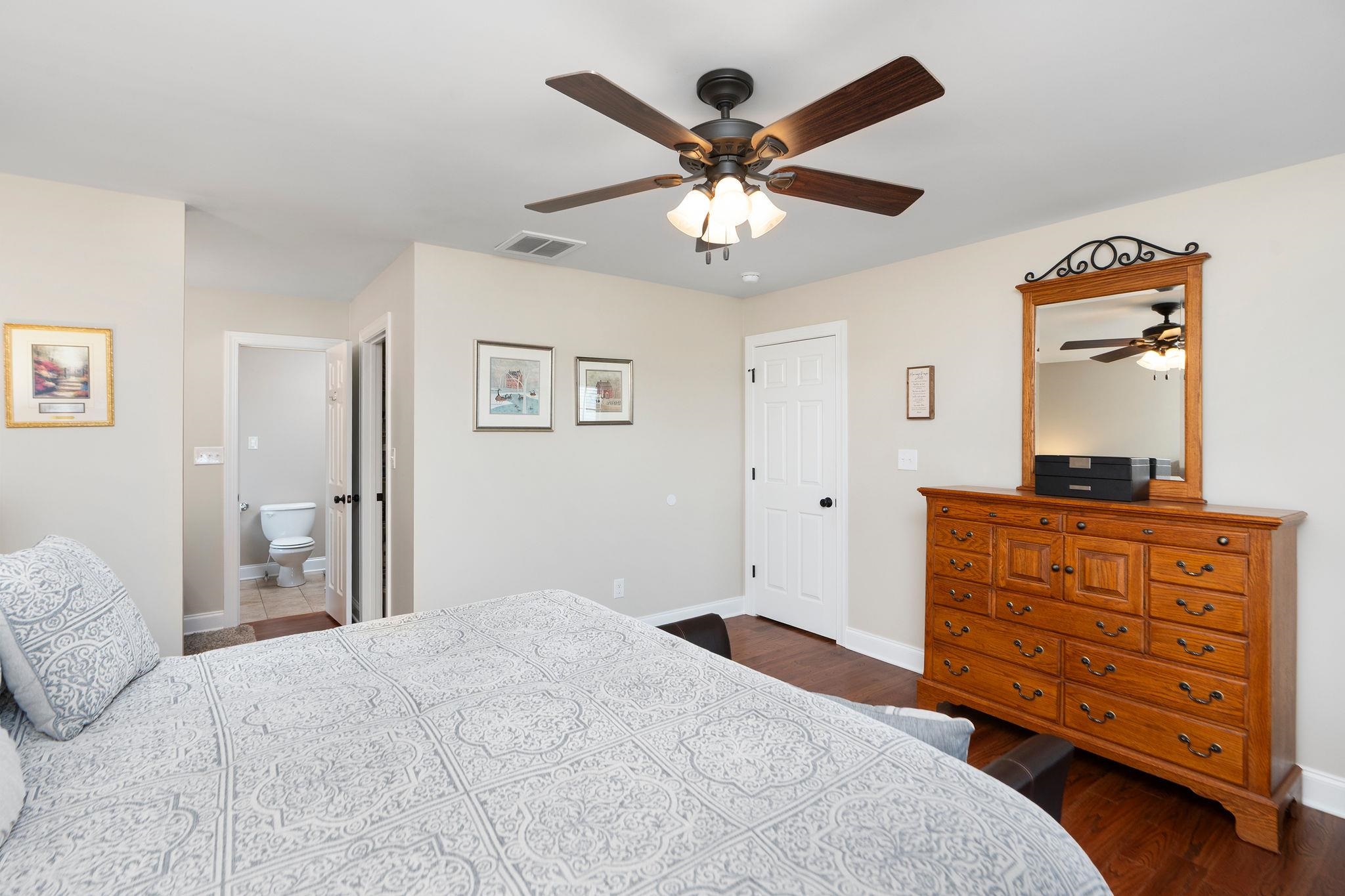 203 STONEWALL JACKSON BLVD, STAUNTON, Virginia 24401, 4 Bedrooms Bedrooms, ,2 BathroomsBathrooms,Residential,203 STONEWALL JACKSON BLVD,667437 MLS # 667437