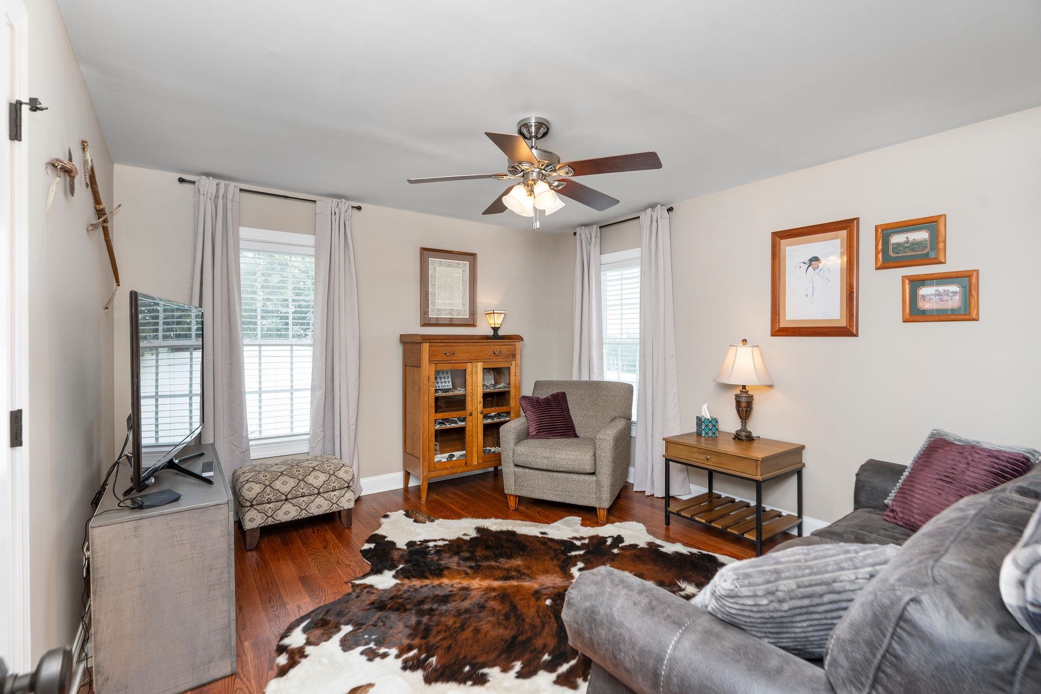 203 STONEWALL JACKSON BLVD, STAUNTON, Virginia 24401, 4 Bedrooms Bedrooms, ,2 BathroomsBathrooms,Residential,203 STONEWALL JACKSON BLVD,667437 MLS # 667437